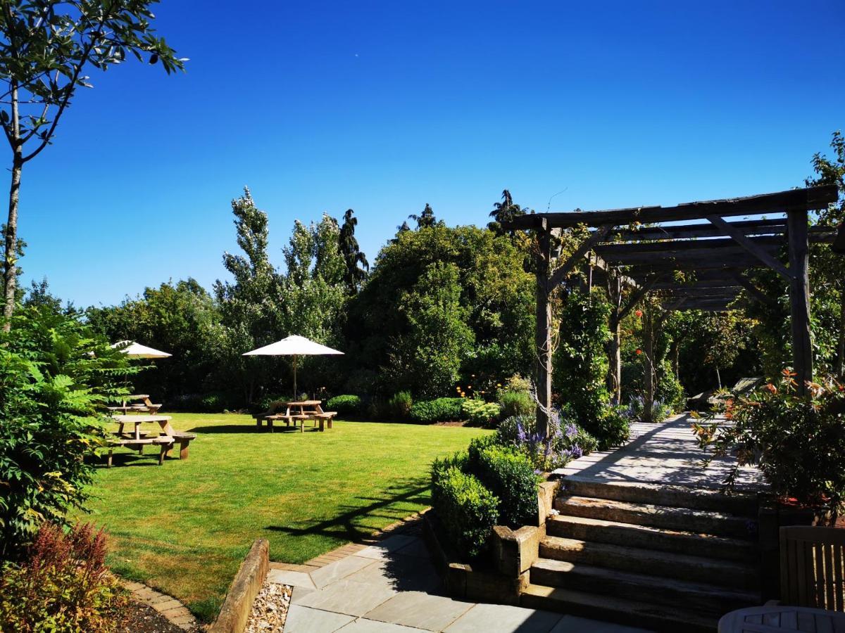 Hotel The Brisley Bell Esterno foto